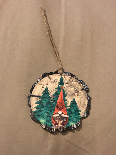 Gnome Tree Present (WS04) Wood Slice Ornament